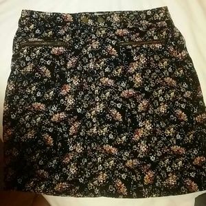 Corduroy flowered skirt